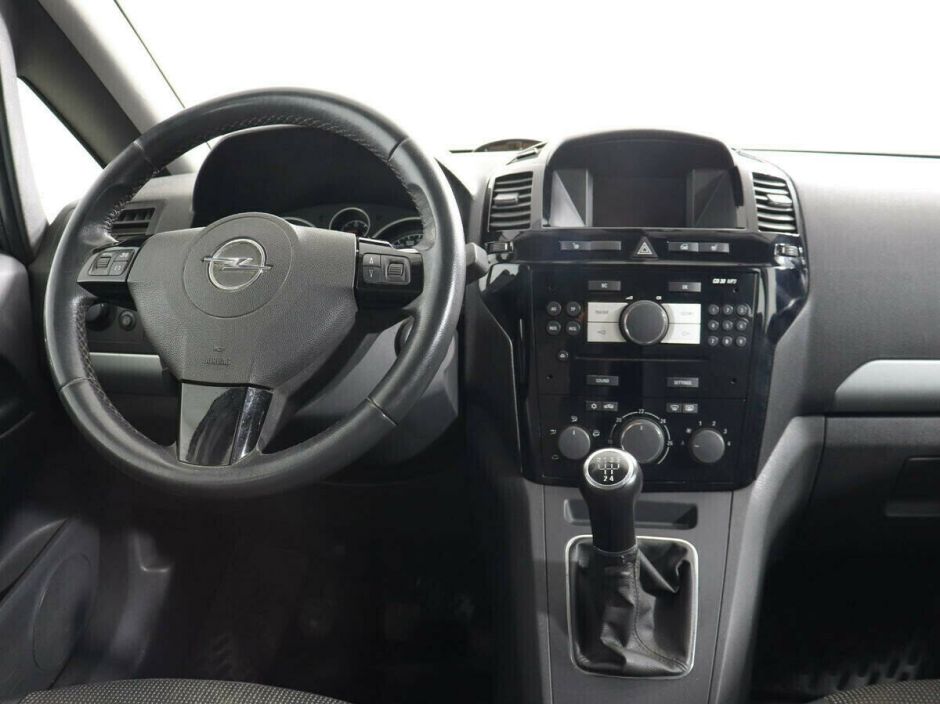 Opel Zafira, 1.8 л, МТ, 2010 фото 2