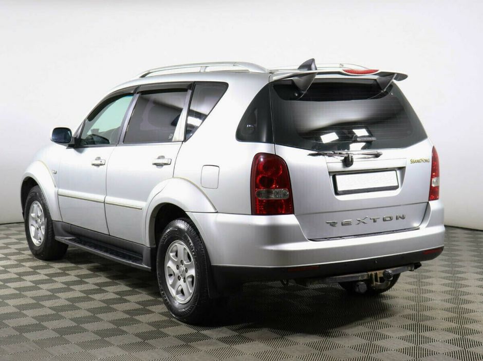 SsangYong Rexton, 2.7 л, АТ, 2010 фото 5
