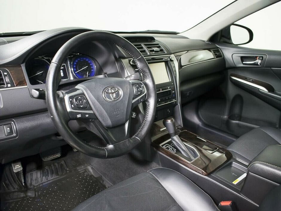 Toyota Camry, 2.5 л, АТ, 2017 фото 7