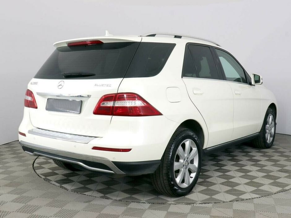 Mercedes-Benz M-Класс ML 350 BlueTEC 4MATIC Особая серия, 3.0 л, АТ, 2013 фото 4