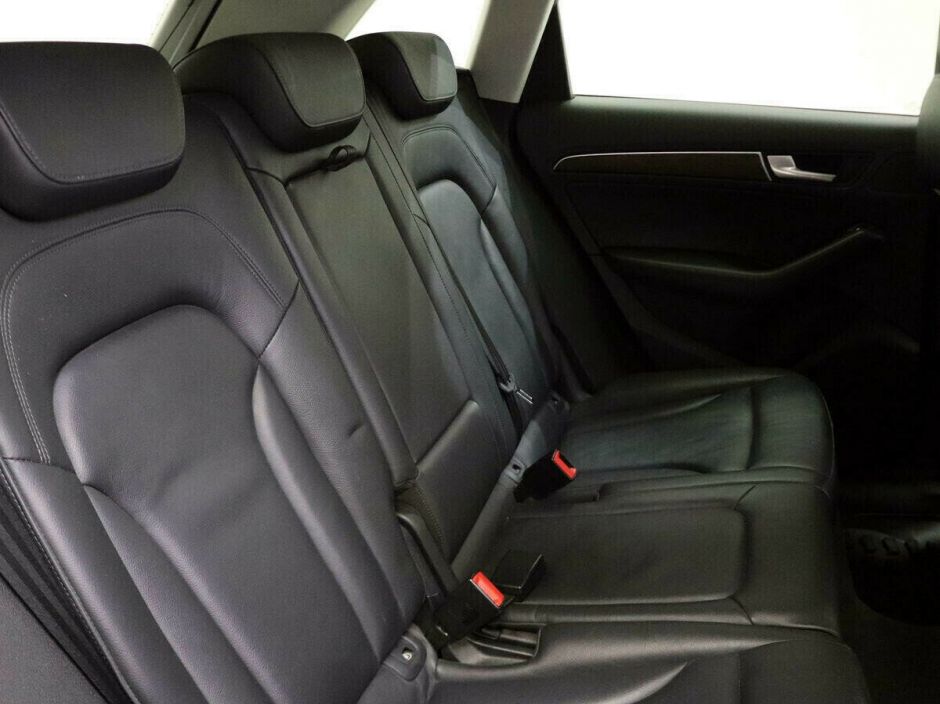 Audi Q5, 2.0 л, АТ, 2012 фото 2