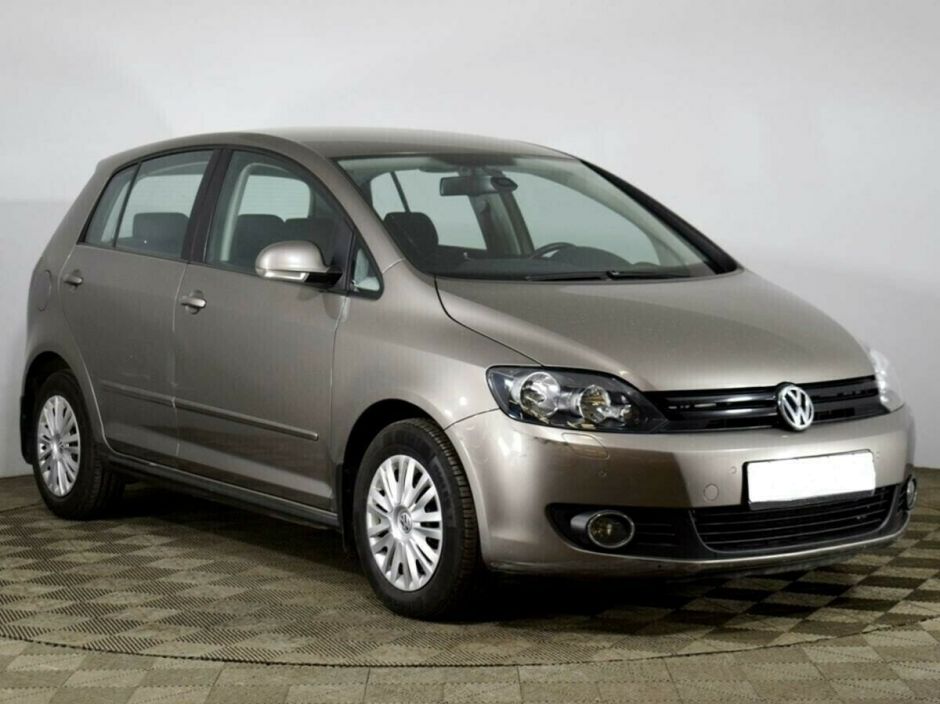 Volkswagen Golf Plus, 1.6 л, Робот, 2010 фото 4