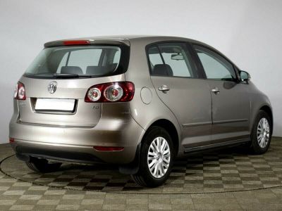 Volkswagen Golf Plus, 1.6 л, РКПП, 2010 фото 5