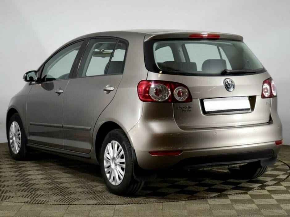 Volkswagen Golf Plus, 1.6 л, Робот, 2010 фото 6