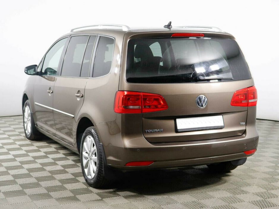 Volkswagen Touran, 1.4 л, Робот, 2011 фото 6