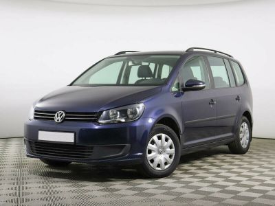 Volkswagen Touran, 1.2 л, МКПП, 2011 фото 3