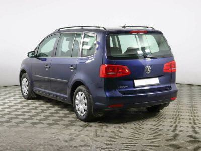 Volkswagen Touran, 1.2 л, МКПП, 2011 фото 6