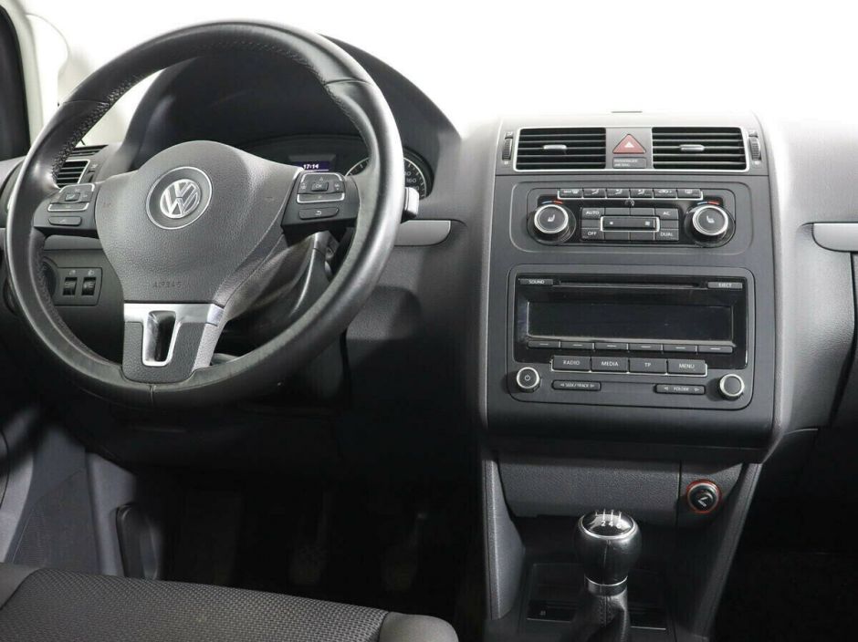 Volkswagen Touran, 1.2 л, МТ, 2011 фото 8