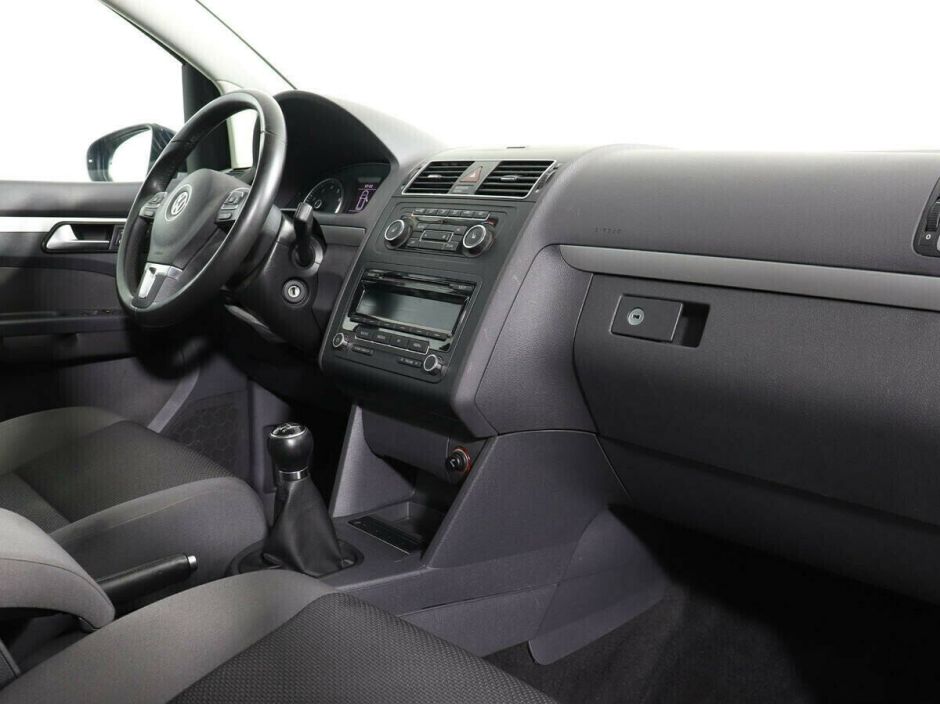 Volkswagen Touran, 1.2 л, МТ, 2011 фото 2