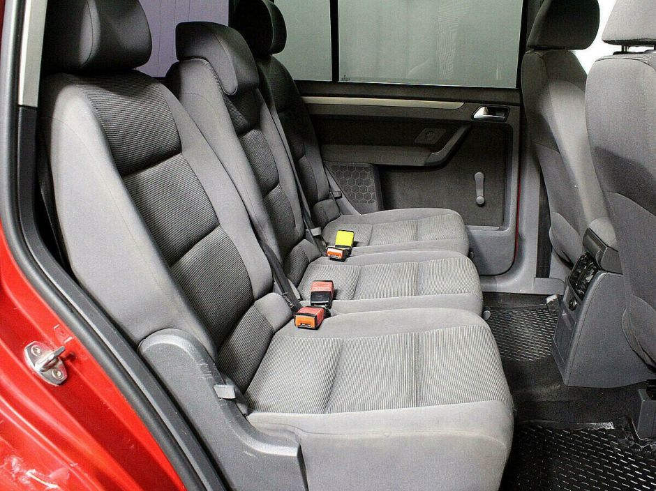Volkswagen Touran, 1.4 л, Робот, 2007 фото 8