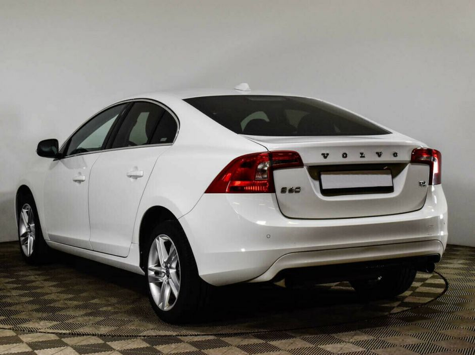 Volvo S60, 2.0 л, АТ, 2014 фото 5