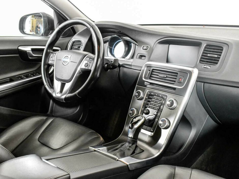 Volvo S60, 2.0 л, АТ, 2015 фото 2