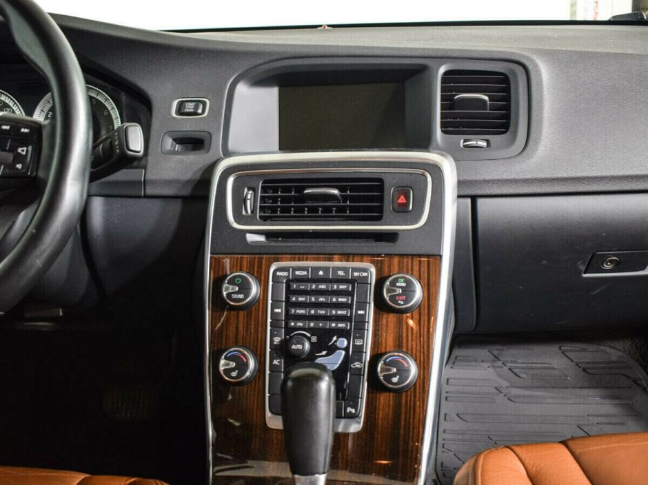 Volvo S60, 1.6 л, Робот, 2012 фото 2