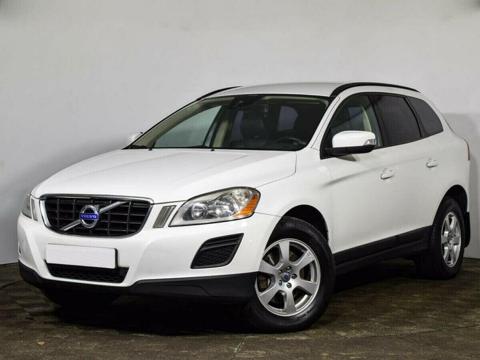 Volvo XC60, 2.0 л, Робот, 2012 фото 3