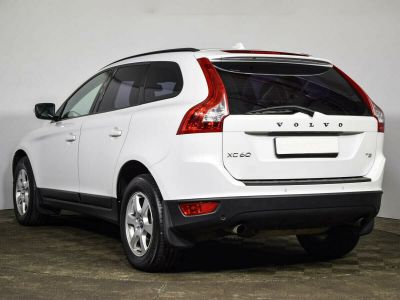 Volvo XC60, 2.0 л, РКПП, 2012 фото 6