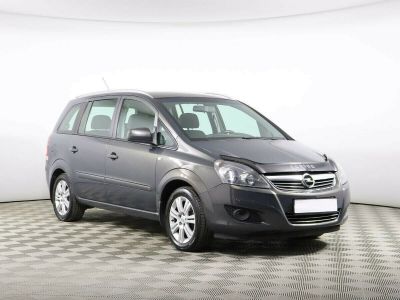 Opel Zafira, 1.8 л, МКПП, 2012 фото 4