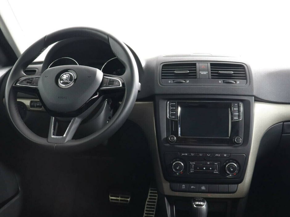 Skoda Yeti, 1.8 л, Робот, 2014 фото 8