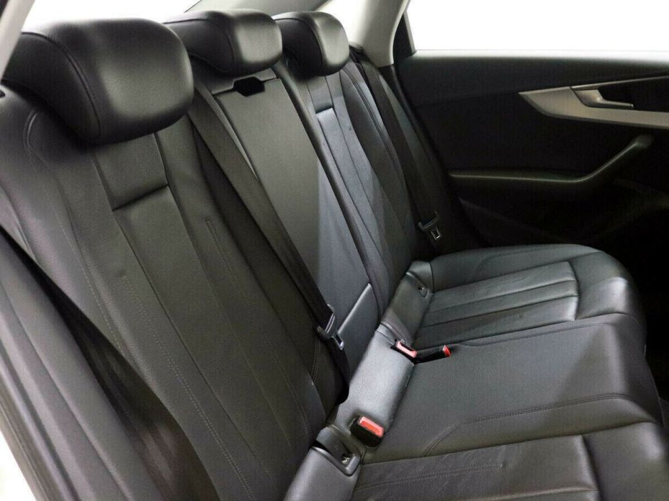 Audi A4, 1.4 л, Робот, 2017 фото 1