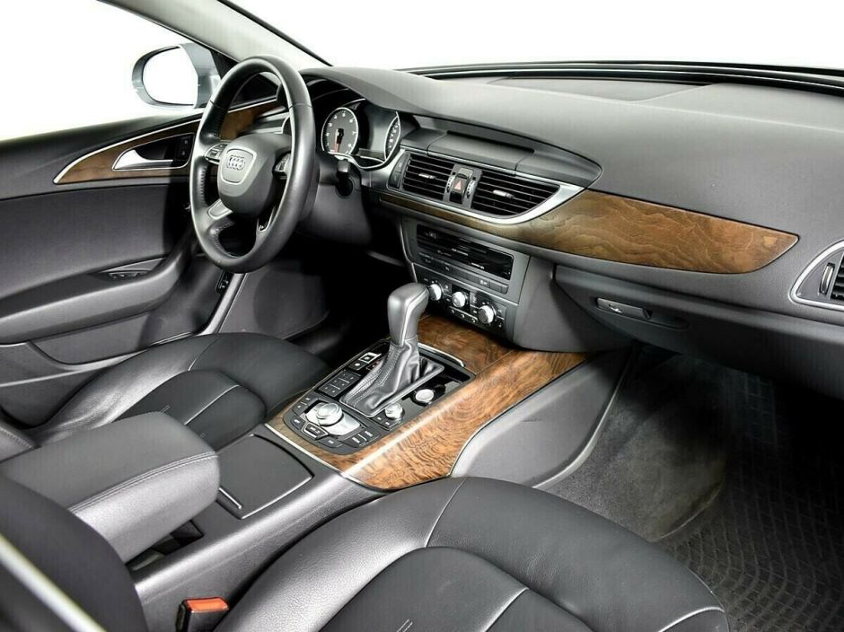 Audi A6, 1.8 л, Робот, 2015 фото 2