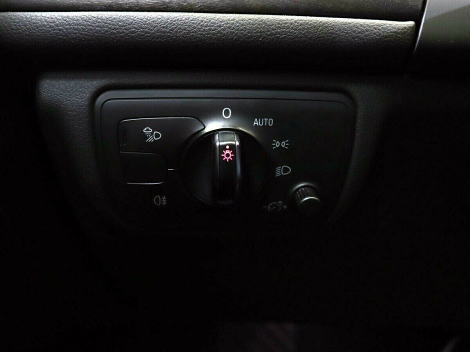Audi A6, 1.8 л, Робот, 2015 фото 9