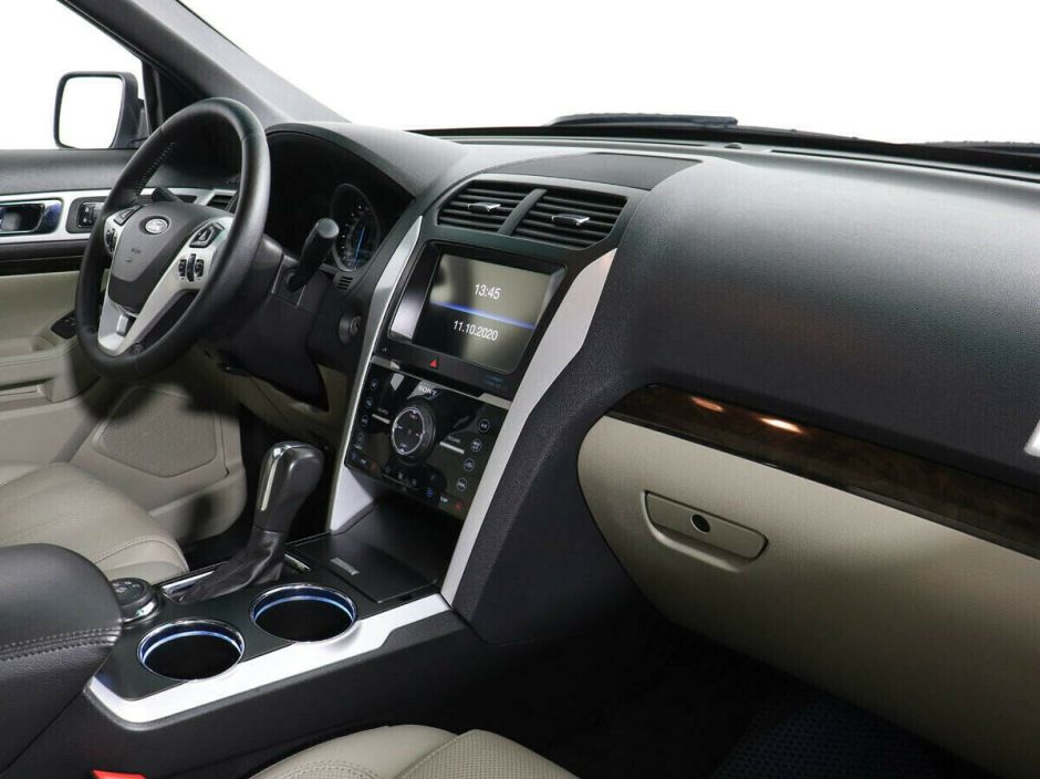 Ford Explorer, 3.5 л, АТ, 2011 фото 7
