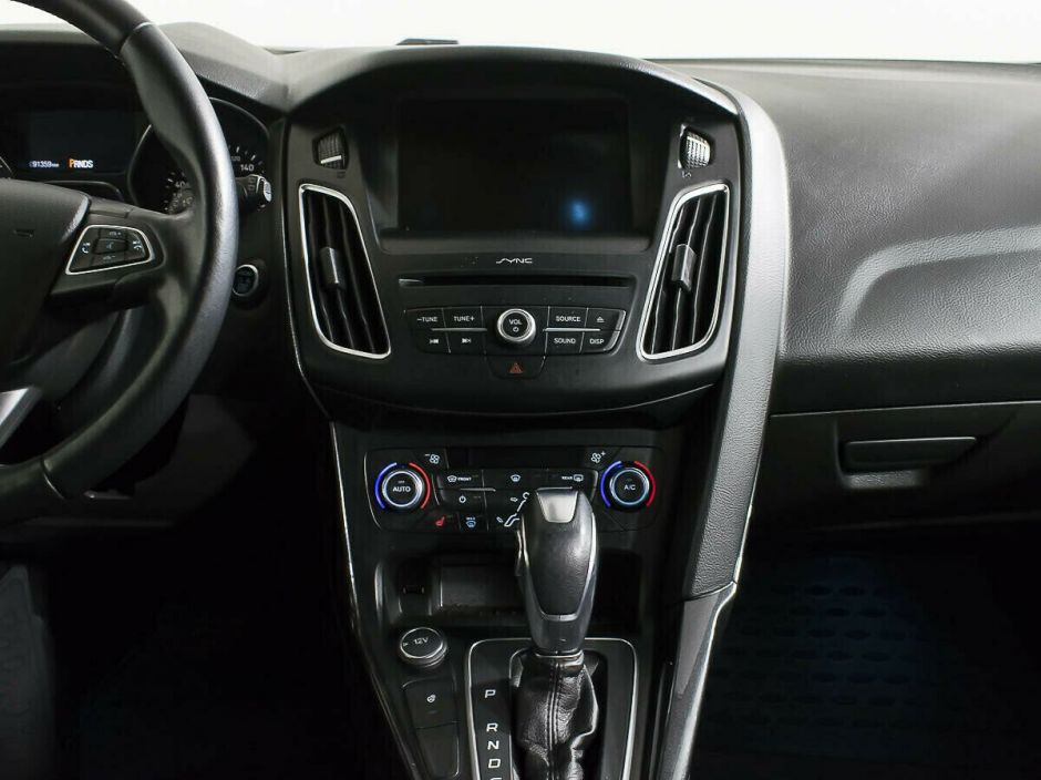 Ford Focus, 1.6 л, Робот, 2015 фото 9