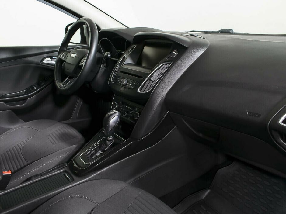 Ford Focus, 1.6 л, Робот, 2015 фото 10