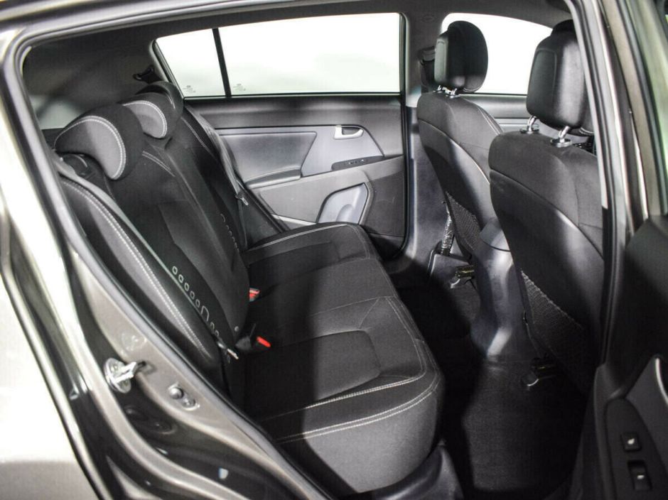 Kia Sportage, 2.0 л, АТ, 2016 фото 1