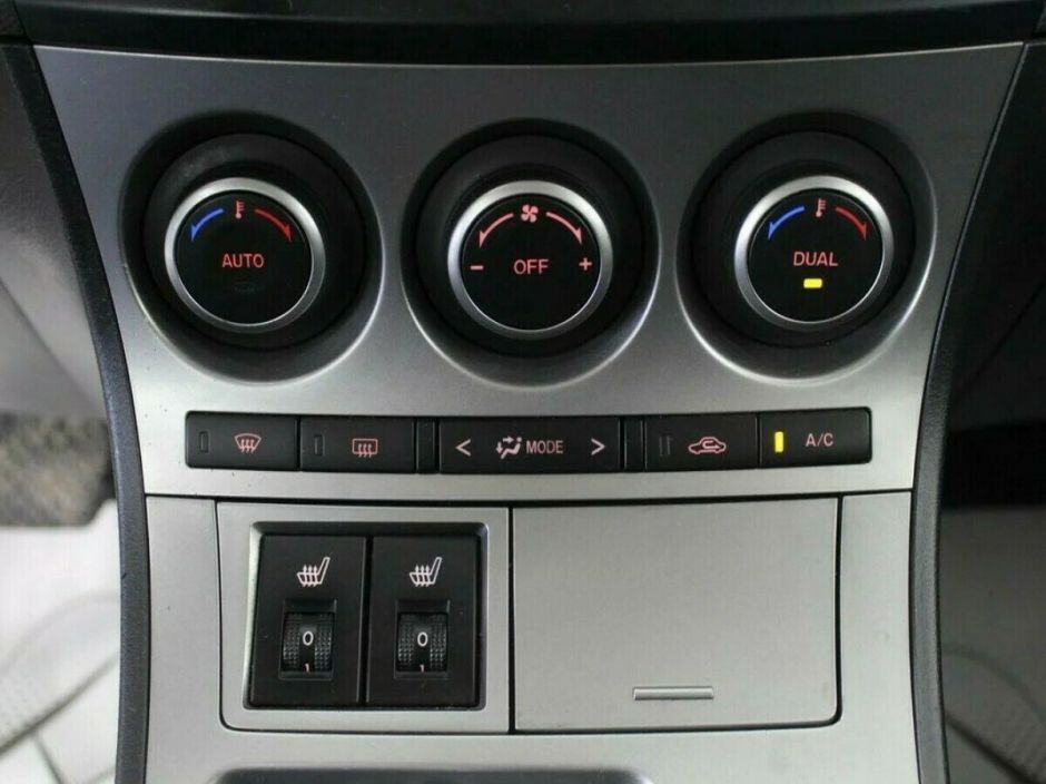 Mazda 3, 1.6 л, АТ, 2010 фото 2