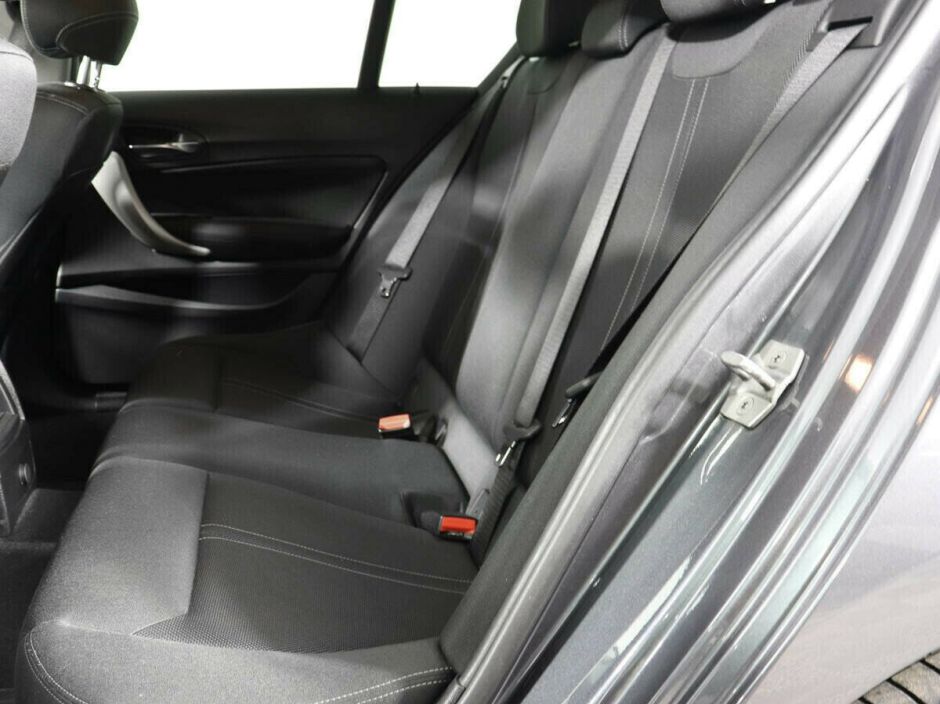 BMW 1 серии, 1.6 л, АТ, 2017 фото 1