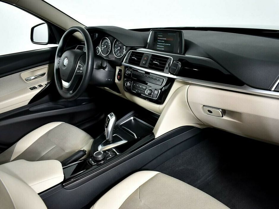 BMW 3 серии, 2.0 л, АТ, 2017 фото 2