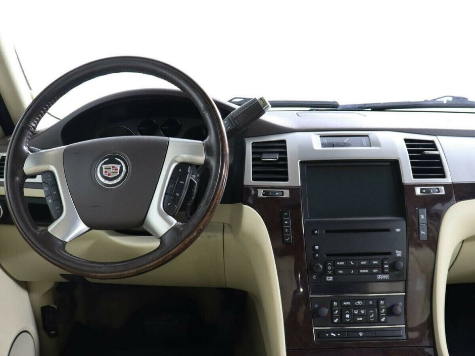 Cadillac Escalade, 6.2 л, АТ, 2010 фото 9