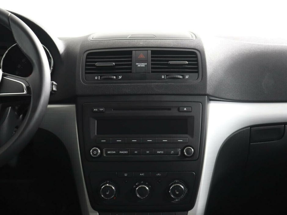 Skoda Yeti, 1.2 л, Робот, 2013 фото 8