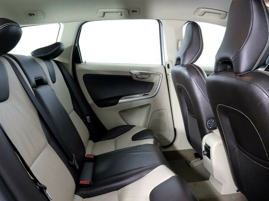 Volvo XC60, 3.2 л, АТ, 2009 фото 2