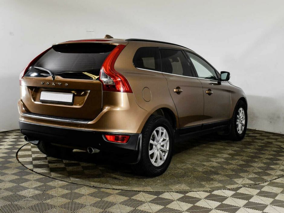 Volvo XC60, 2.4 л, АТ, 2011 фото 2