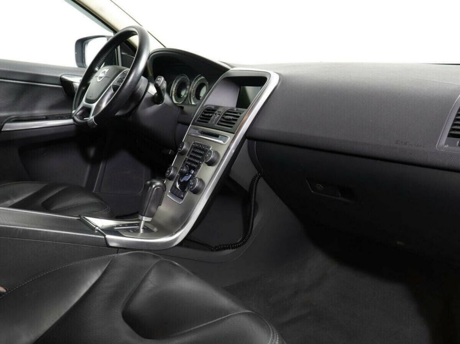 Volvo XC60, 2.4 л, АТ, 2011 фото 2