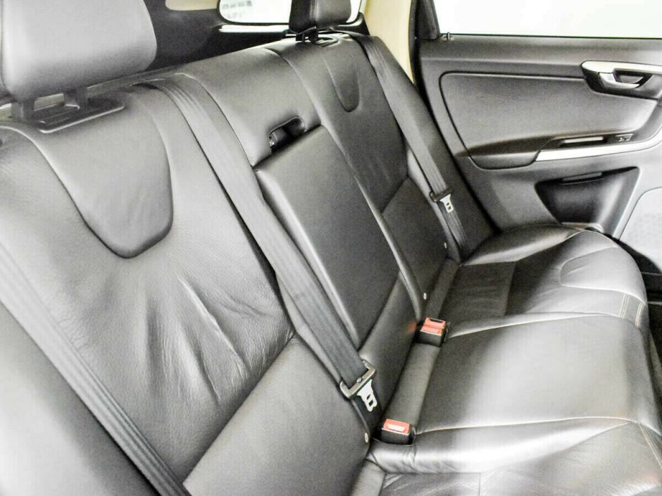 Volvo XC60, 2.4 л, АТ, 2012 фото 1