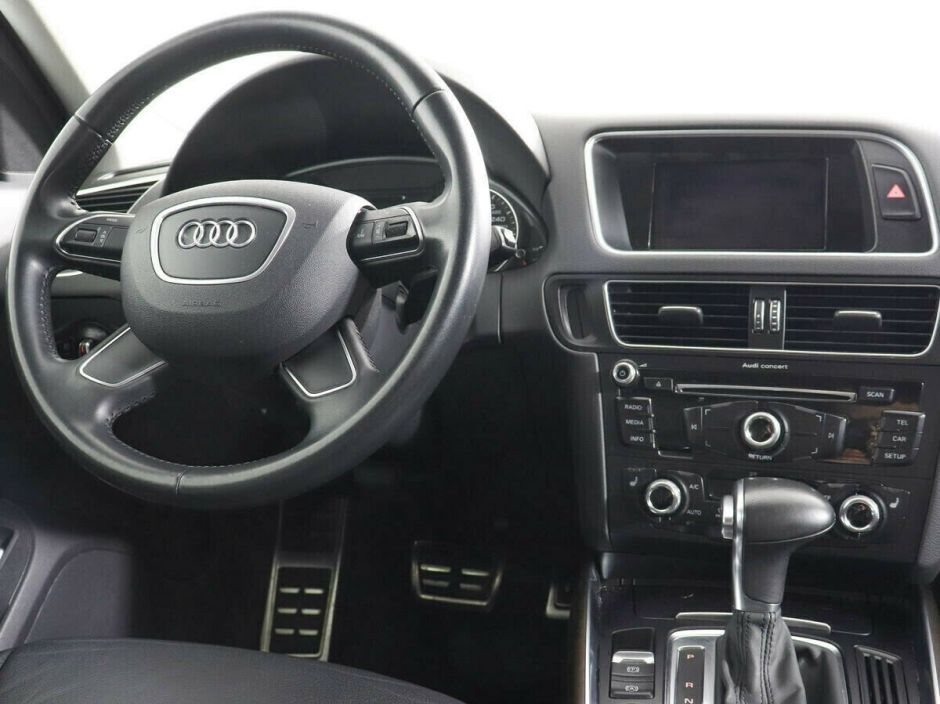 Audi Q5, 2.0 л, АТ, 2015 фото 1