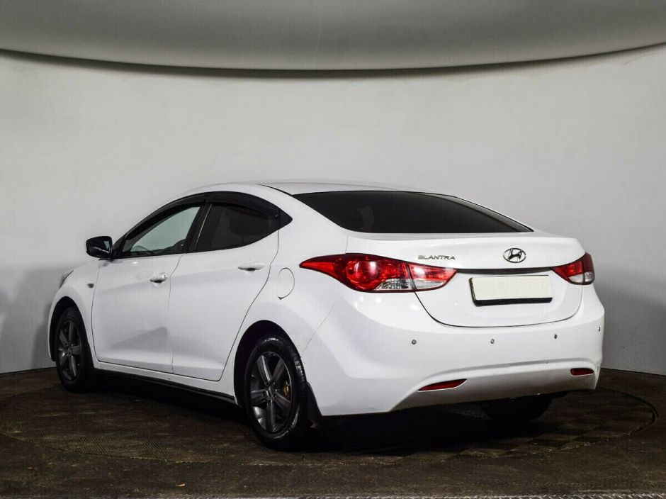 Hyundai Elantra, 1.6 л, МТ, 2014 фото 5