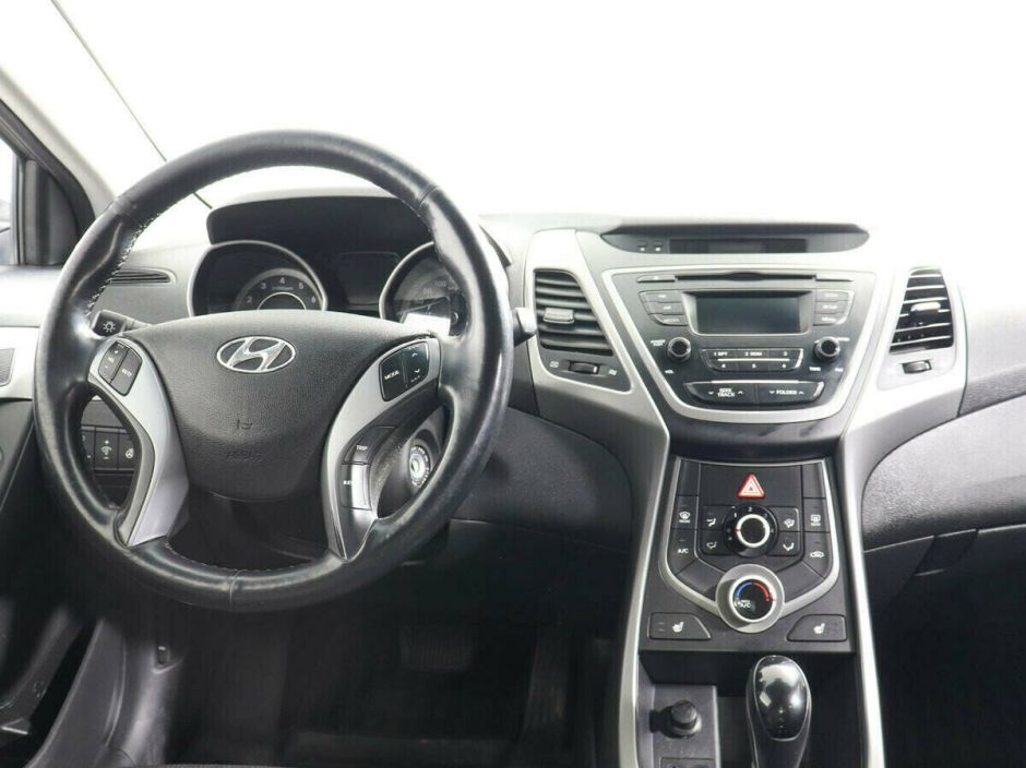 Hyundai Elantra, 1.6 л, АТ, 2015 фото 9