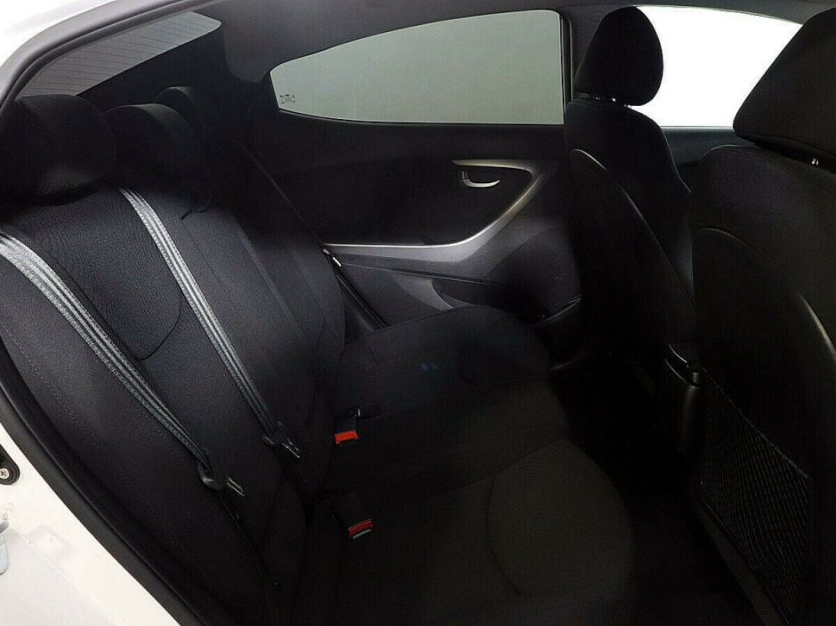 Hyundai Elantra, 1.8 л, АТ, 2015 фото 2
