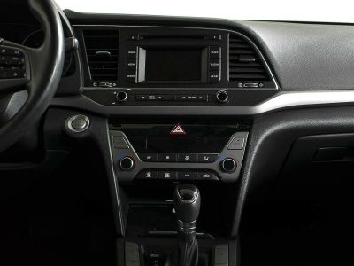 Hyundai Elantra, 2.0 л, АКПП, 2017 фото 8