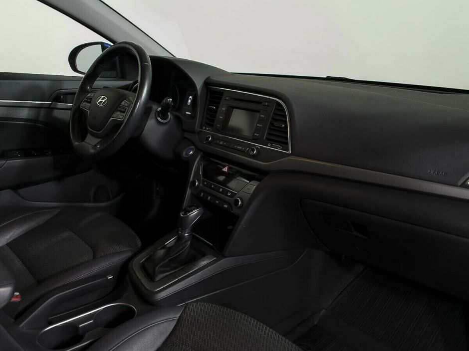 Hyundai Elantra, 2.0 л, АТ, 2017 фото 12