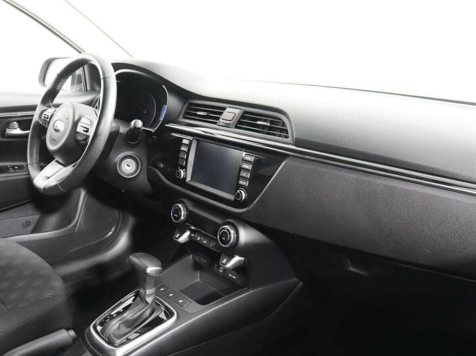 Kia Rio, 1.6 л, АТ, 2018 фото 1