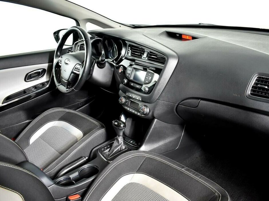 Kia Ceed, 1.6 л, Робот, 2016 фото 2