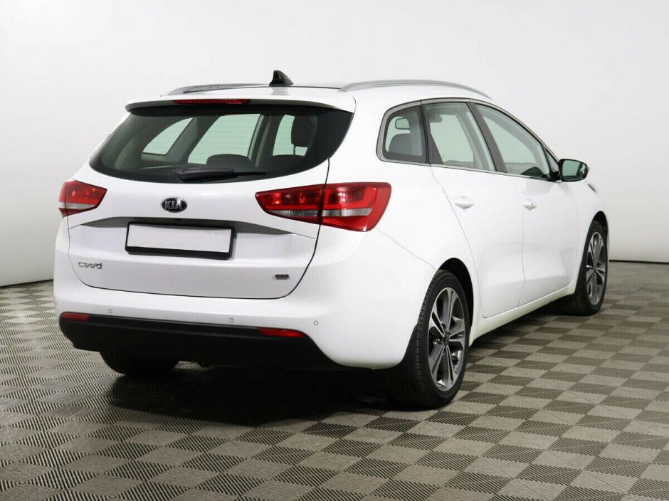 Kia Ceed, 1.6 л, Робот, 2015 фото 4