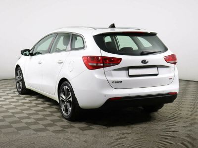 Kia Ceed, 1.6 л, РКПП, 2015 фото 6