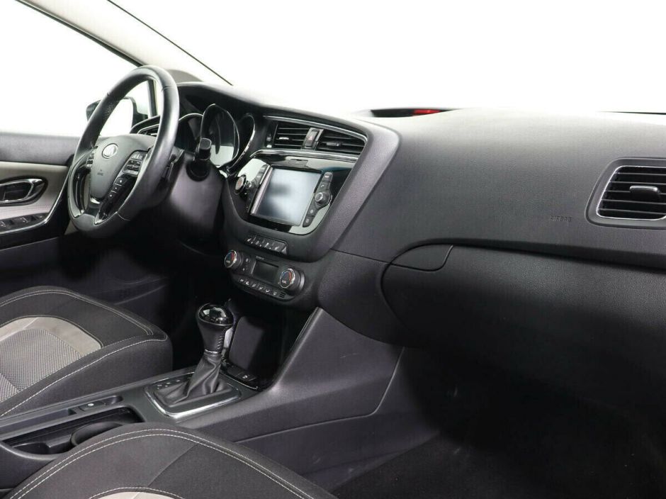 Kia Ceed, 1.6 л, Робот, 2015 фото 2