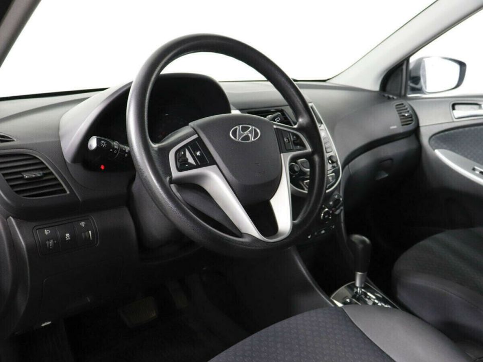 Hyundai Solaris, 1.4 л, АТ, 2012 фото 8