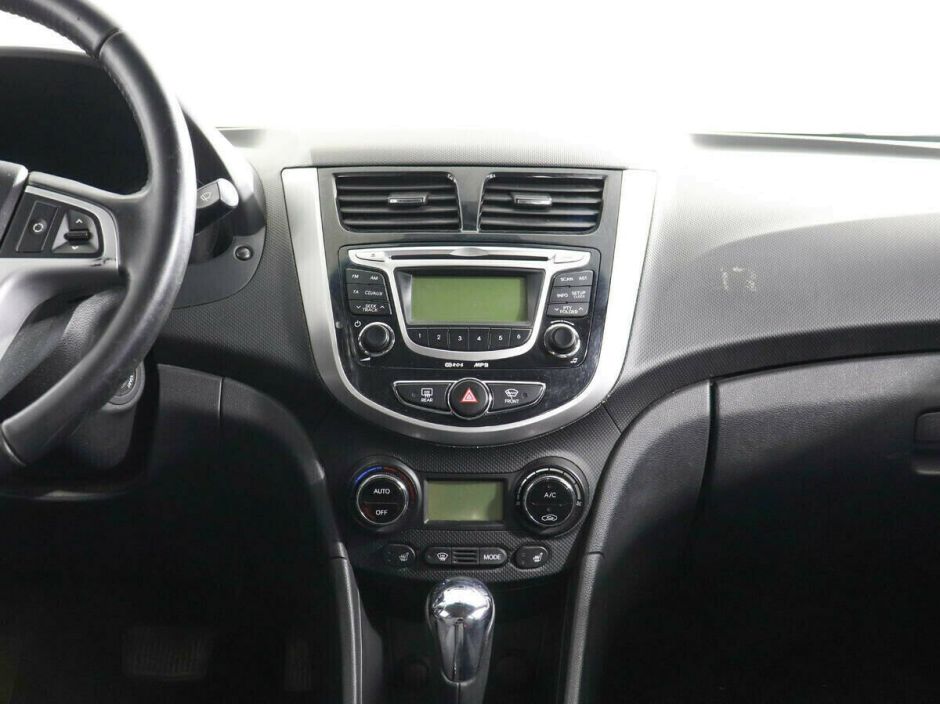 Hyundai Solaris, 1.4 л, АТ, 2013 фото 8